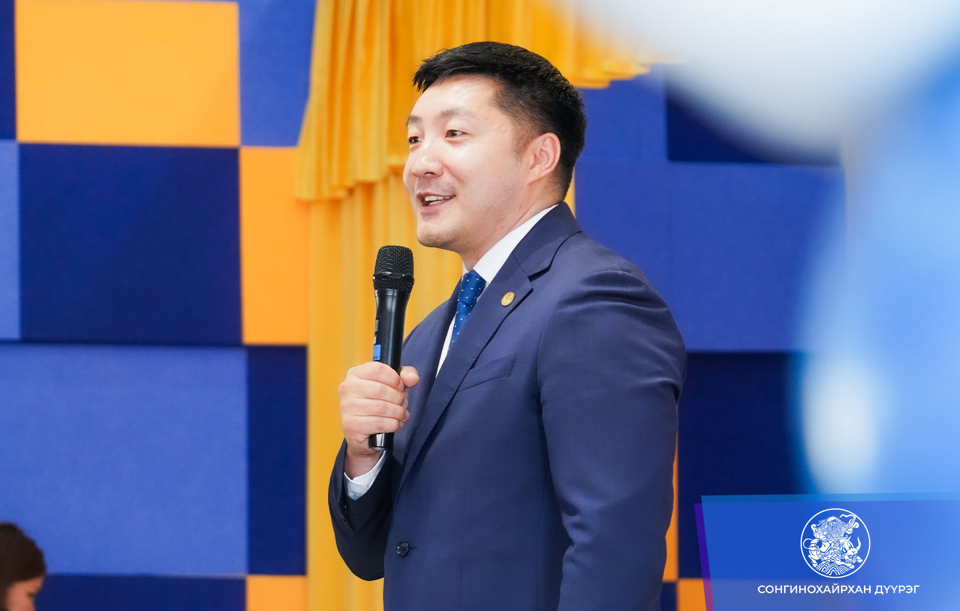 Баянхошуунд дахин шинэ сургууль нээлтээ хийлээ